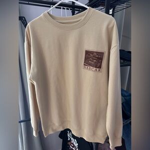 NASCAR Beige Graphic Crewneck Sweatshirt Size M Unisex Racing Pullover